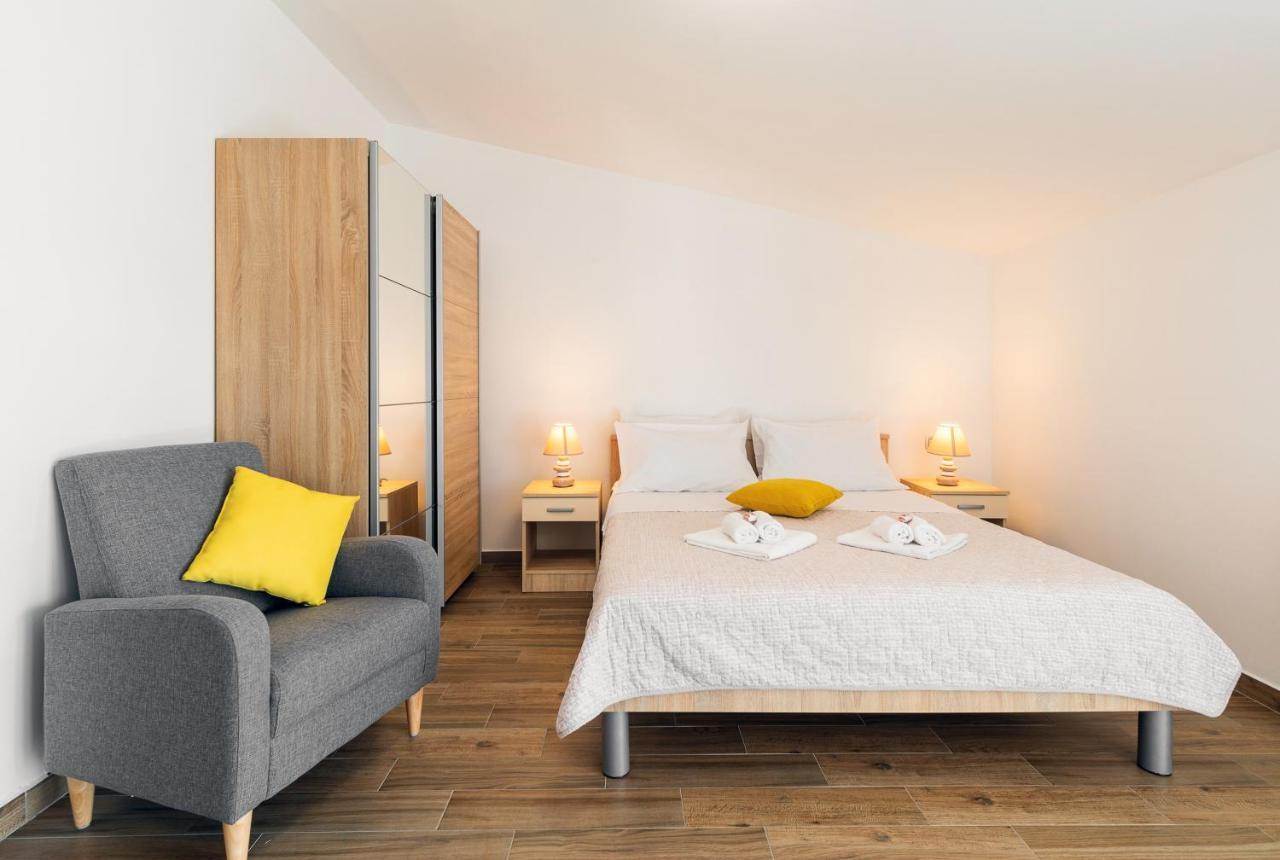 Fancy Apartments Dream Брна Екстериор снимка