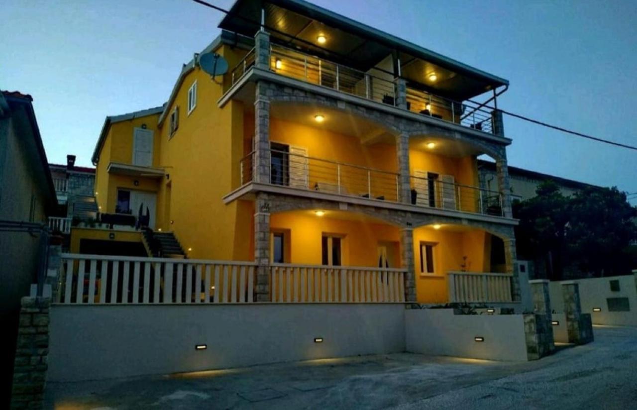Fancy Apartments Dream Брна Екстериор снимка