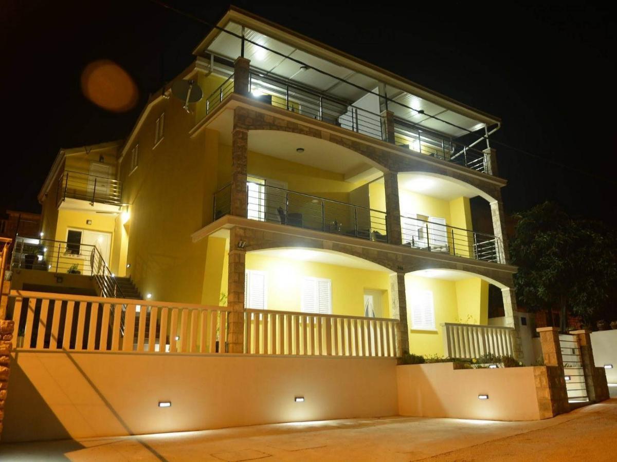 Fancy Apartments Dream Брна Екстериор снимка