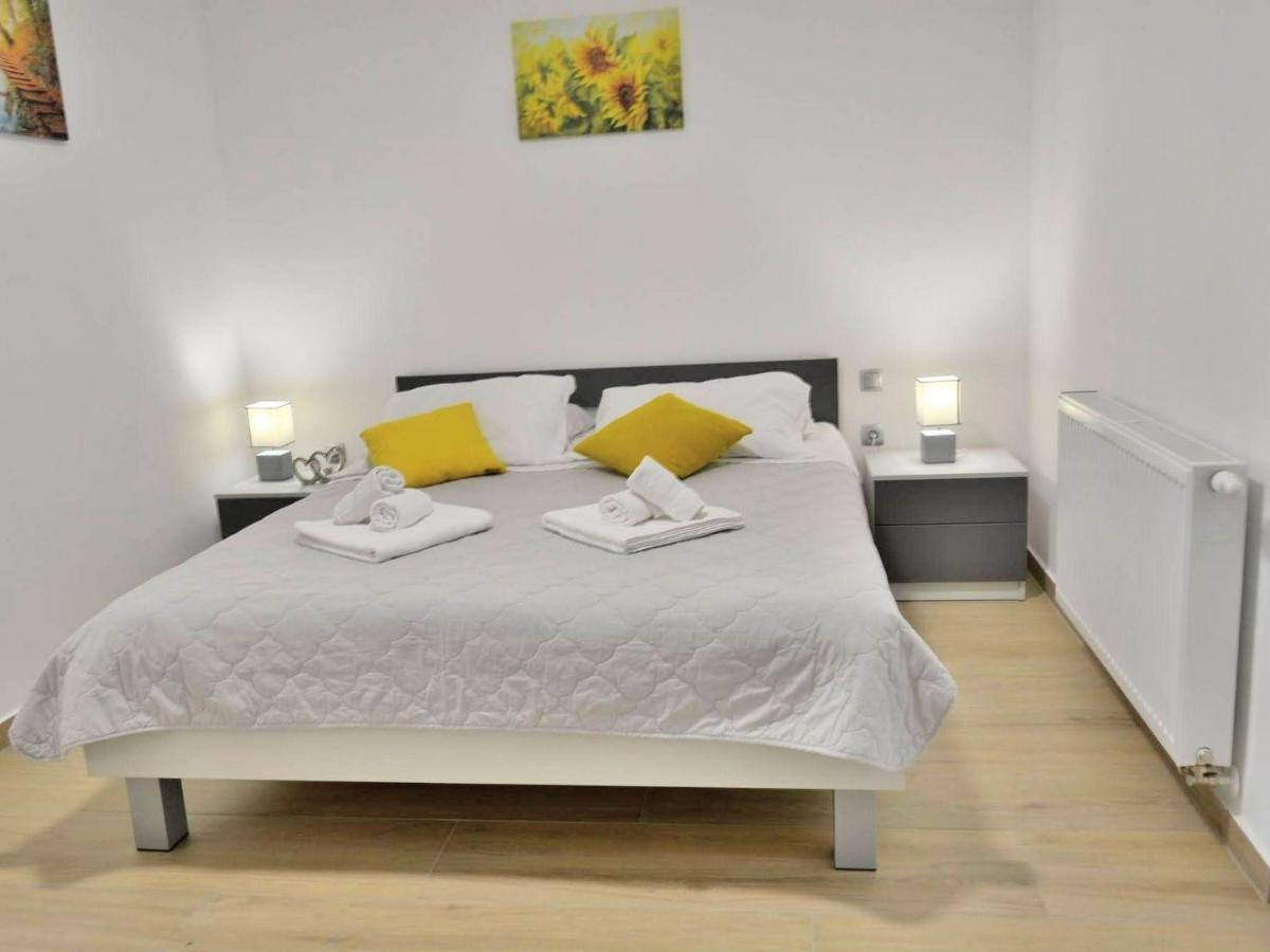 Fancy Apartments Dream Брна Екстериор снимка